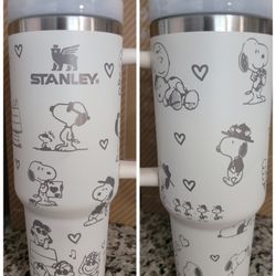 Stanley Snoopy Peanuts 40oz Cup Brand New 