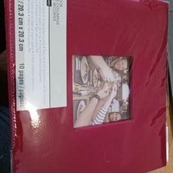 Reflections Red Cloth 8×8 Photo Album/Scrapbook New