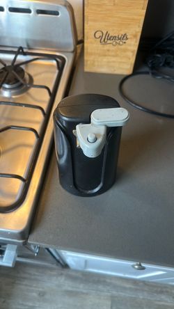 Black Electric Can Opener