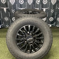 2025 Chevy Silverado 2500 Z71 Midnight Edition 8 Lug 18 Inch OEM Takeoffs Wheels