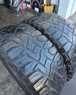 ony 2 used tires  Lt37x13.50r17 Toyo RT Open Country  $200.0 both