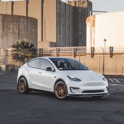 Tesla Model Y Gold 20” Wheels