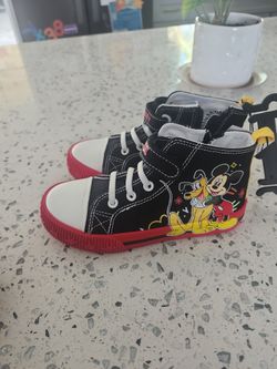 Disney  SHOES HIGH TOP Brand NEW