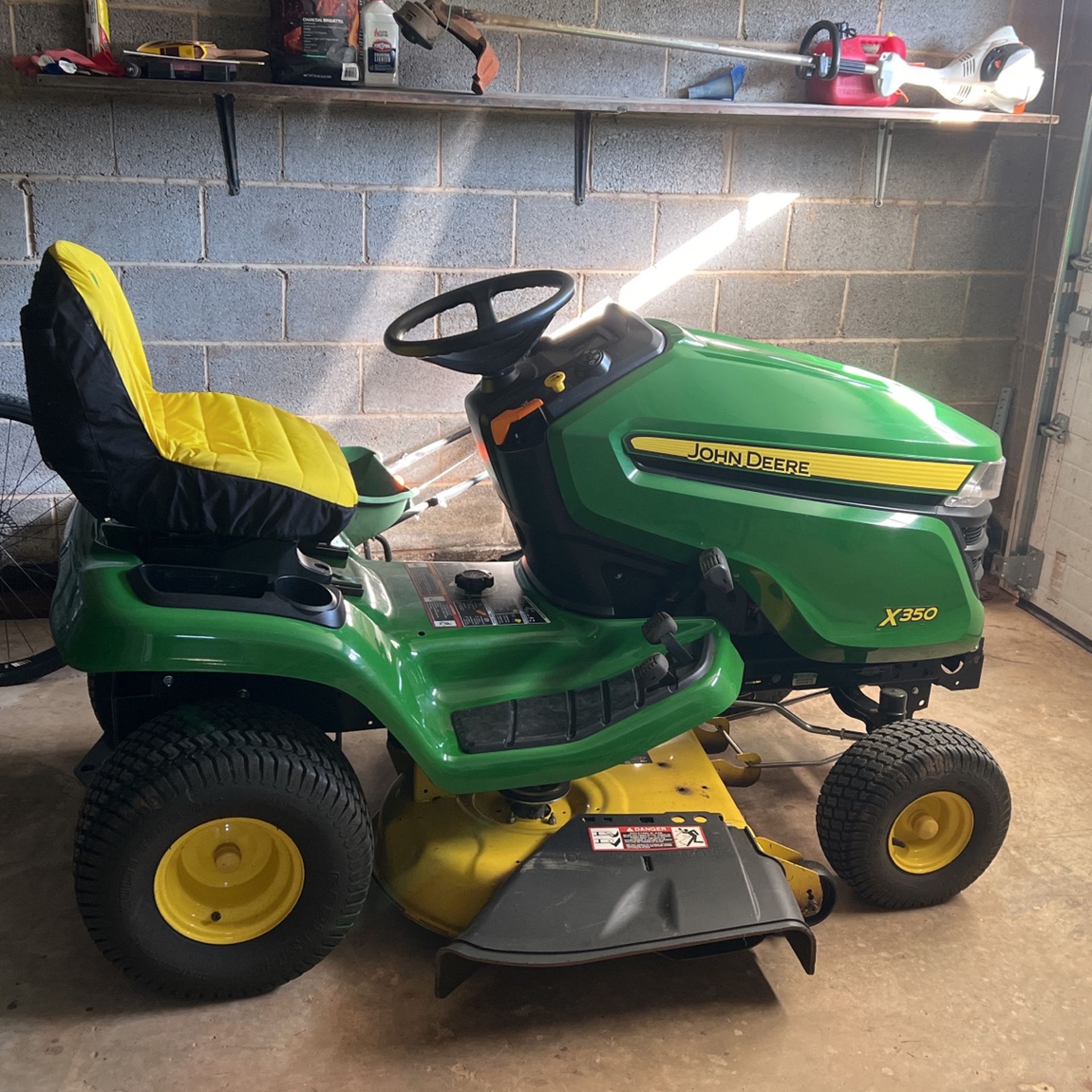 John Deere X350 42” Lawn Tractor for Sale in Statesville, NC OfferUp