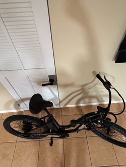 Like New Electric Cruiser Bike