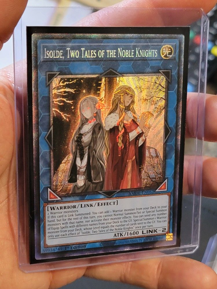 YUGIOH Isolde, Two Tales of the Noble Knights (CR) (AMDE) 1st Edition Mint