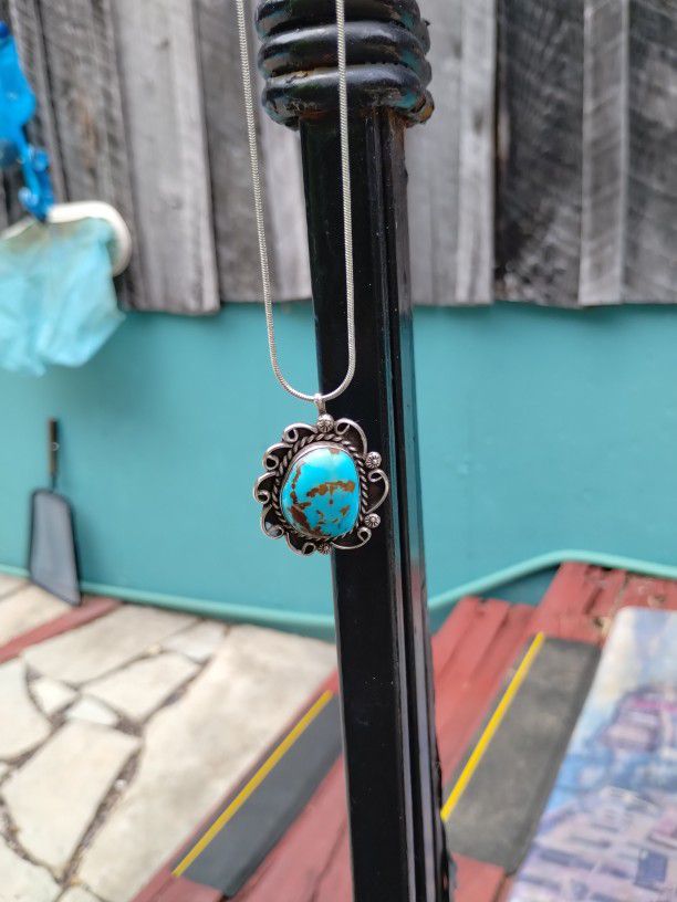 Vintage Sterling Silver Turquoise Necklace 