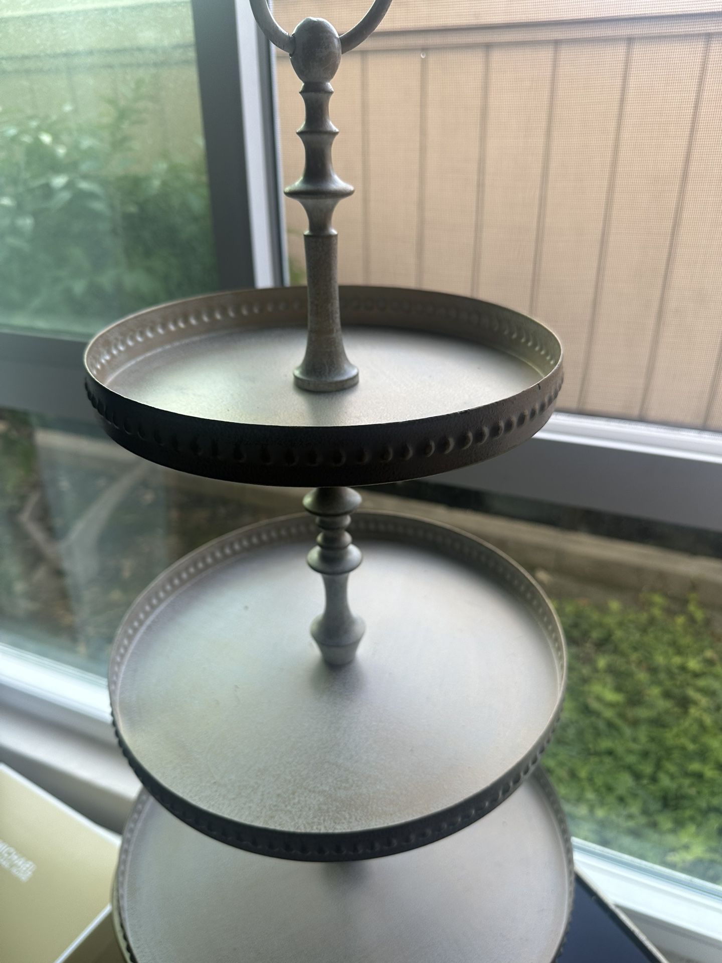 3-Tier Metal Cake Stand Dessert Stand Cupcake Stand Tea Party Serving Platter Gold
