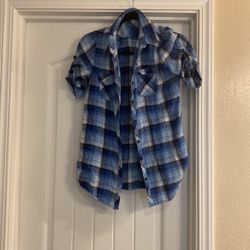 Women’s M Blue Plaid Shirt