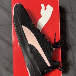 Puma Girls Sneakers Size 6 Grade School Soft Foam Black/Pink