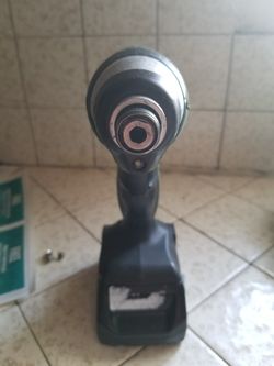 Taladro Hitachi