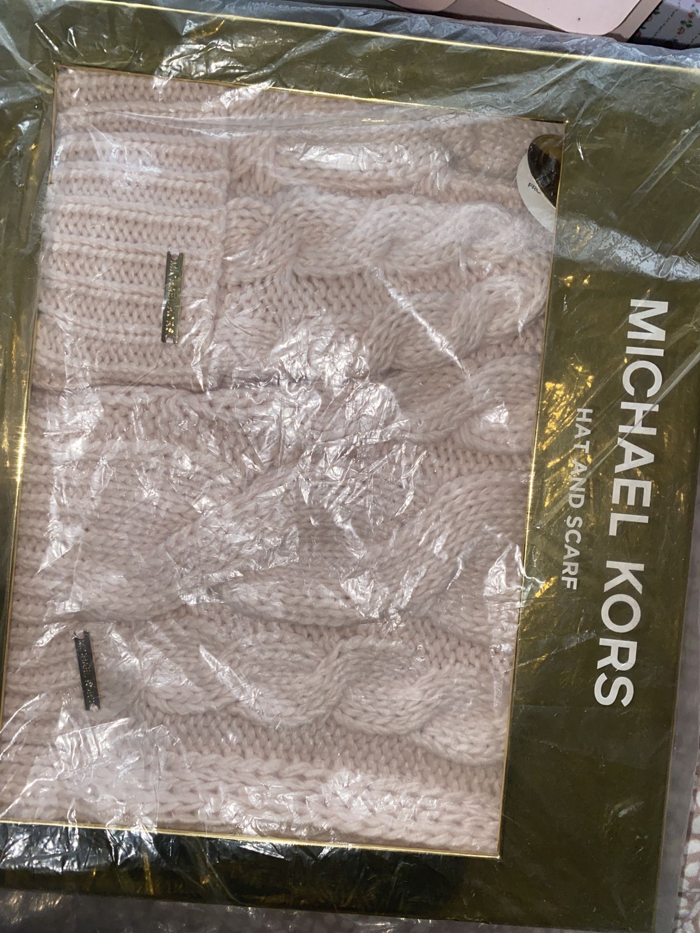 MK Set scarf and hat brand new!!