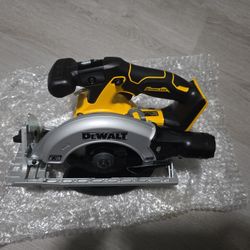 DEWALT 20VMAX XR BRUSHLESS DCS565 6-1/2"(165MM) CORDLESS CIRCULAR SAW (TOOL ONLY) 