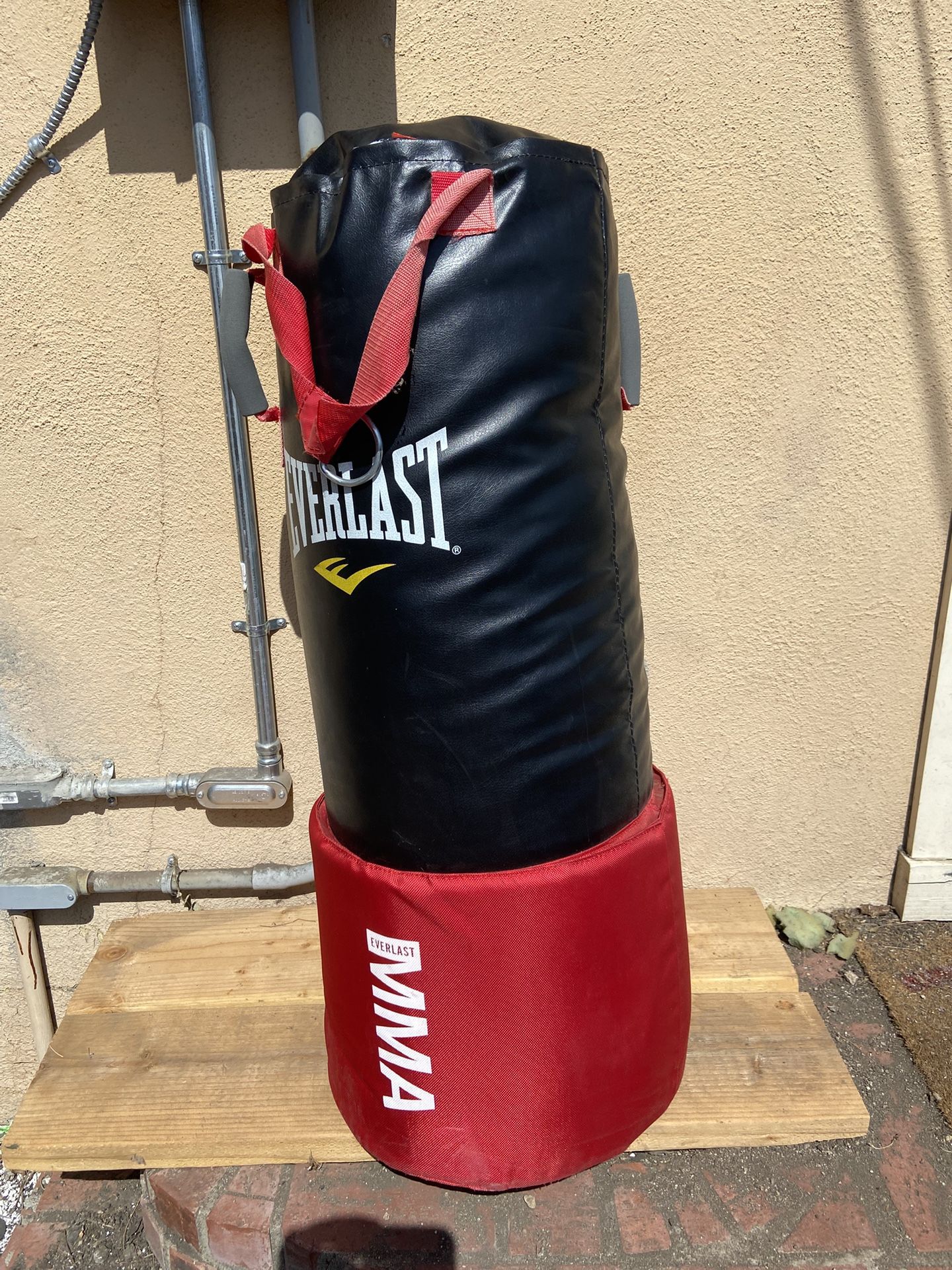 EVERLAST MMA UFC Style Heavy Bag Like New