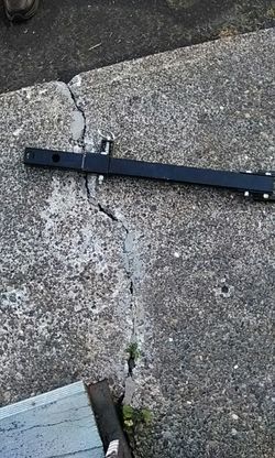 Long trailer hitch flexible
