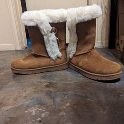 Size 7.5 women's Brown Boot
