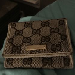 Authentic Gucci wallet