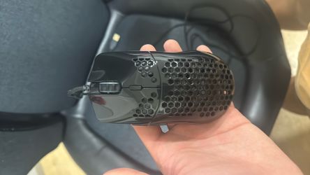 Glorious model o wired glossy black