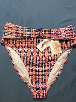 NEW Jessica Simpson swimming suit bottom size M
