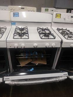 NEW scratch and dent GE gas stove