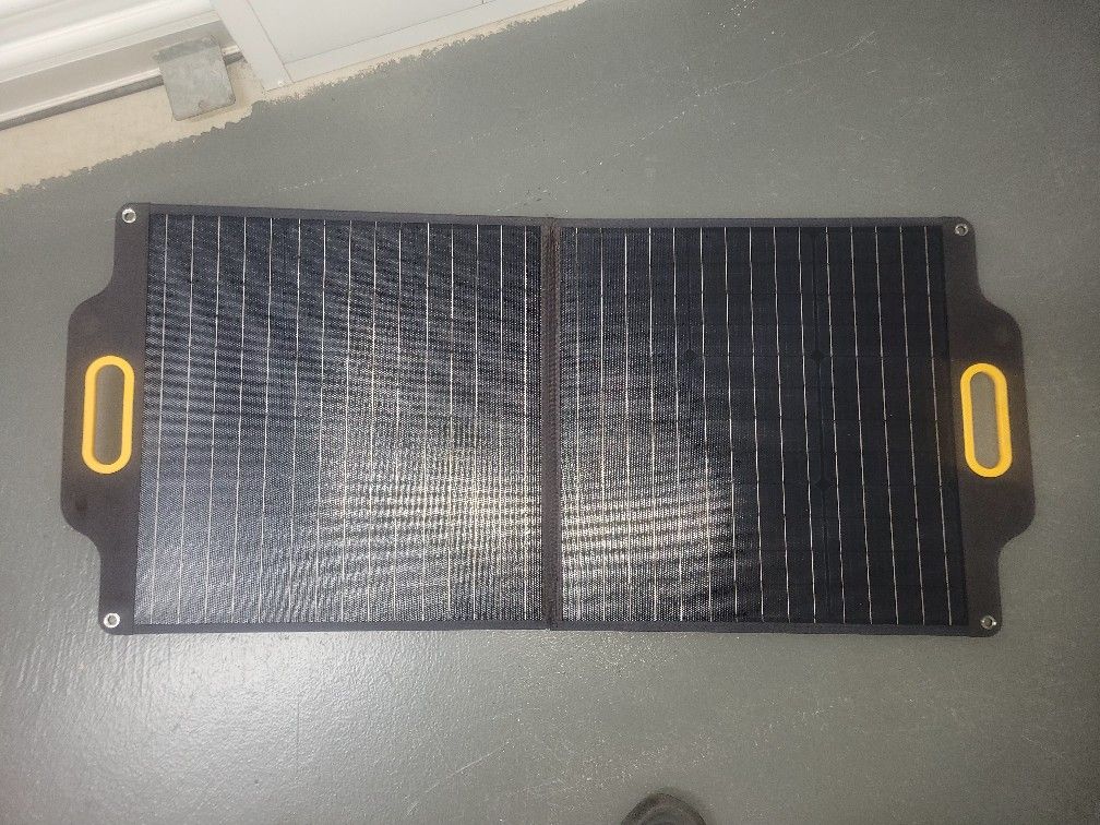 80 Watt Portable Solar Panel + Charging Hub