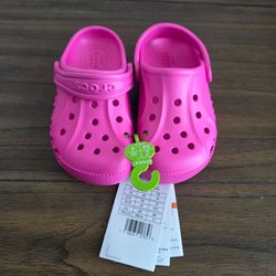 Toddler Crocs Baya Clogs in Electric Pink. Size US Toddler C9