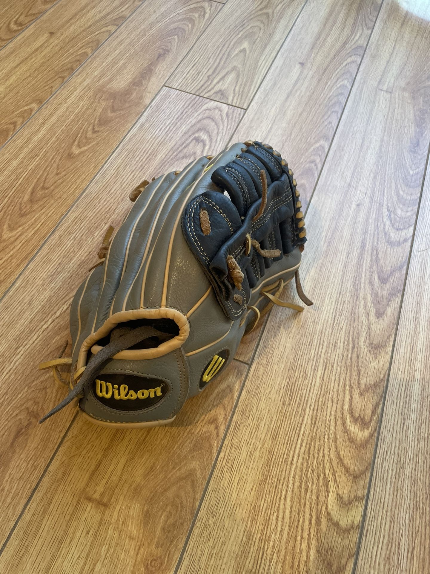 Wilson A500 Outfield Glove