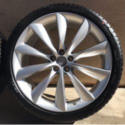 Tesla Model X Turbine 22” Wheels