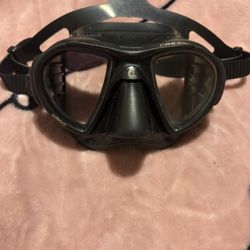 dive mask