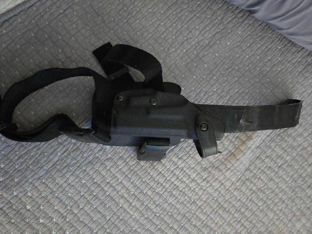 Drop Holster For A Glock