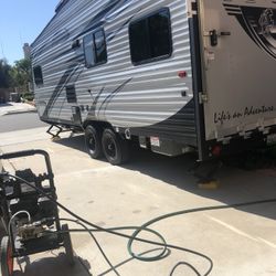 2018 Attitude 21ft Toy Hauler 