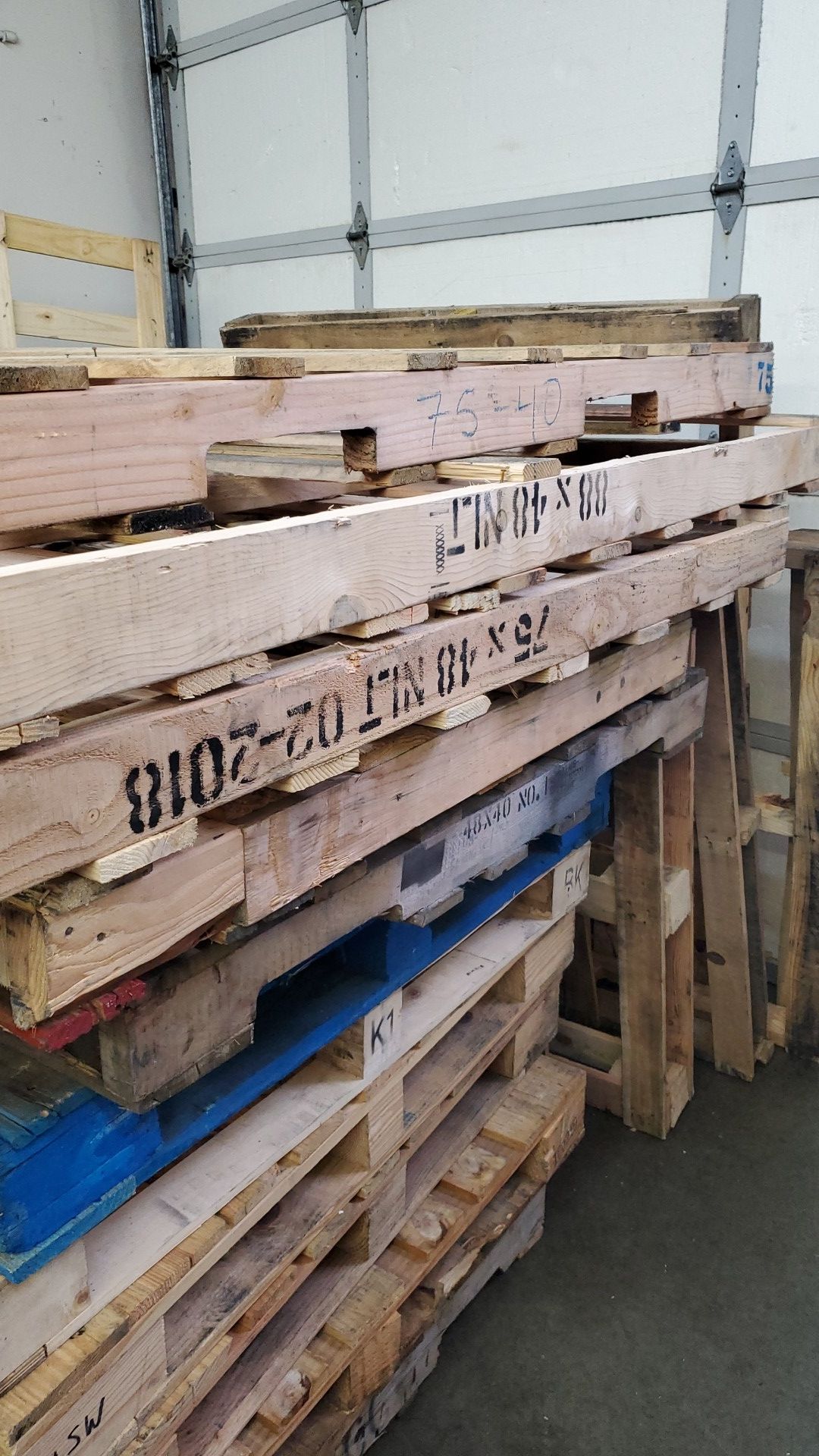 Free Wooden Pallets for Sale in Bellevue, WA OfferUp