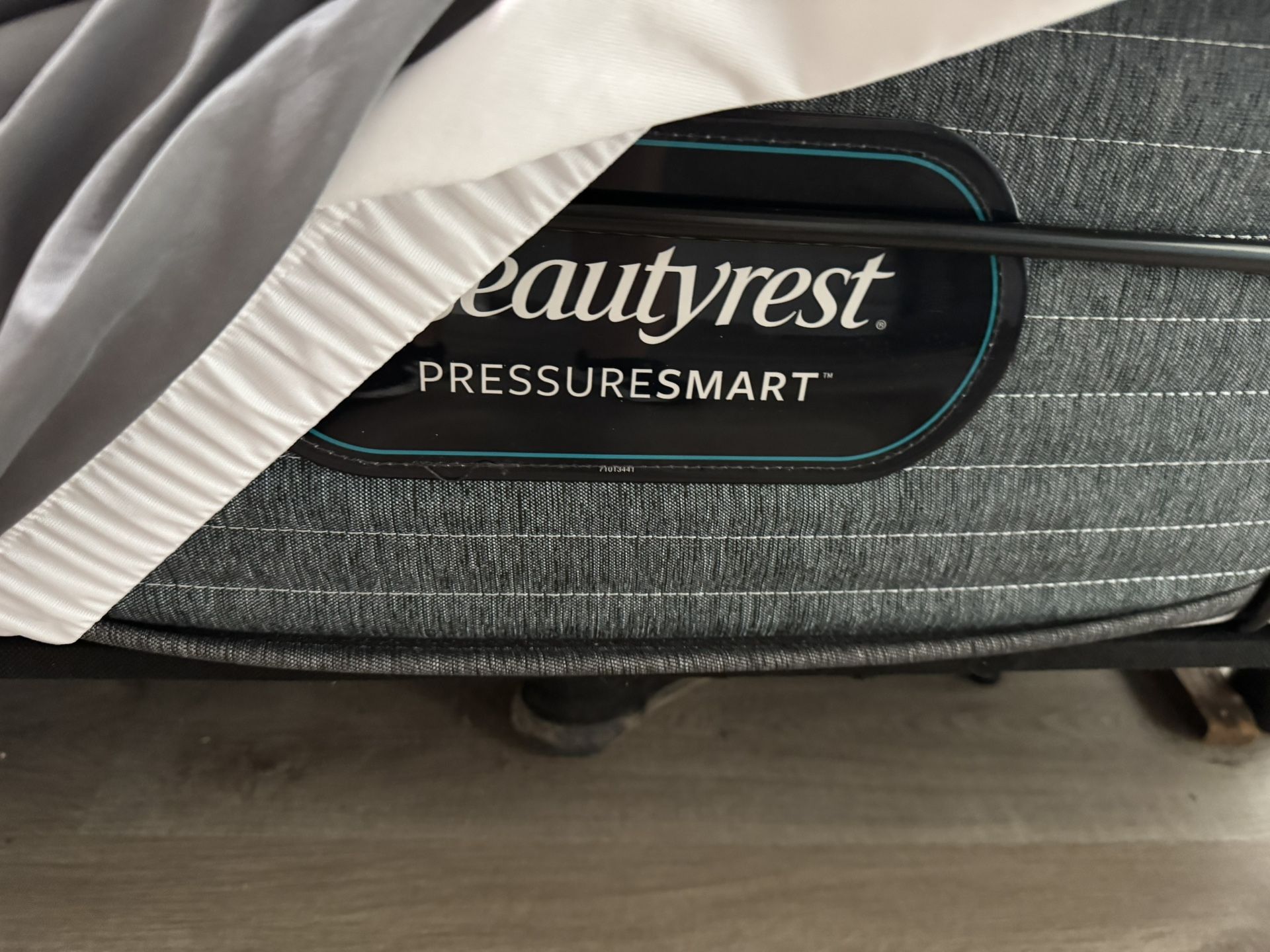 Queen Size Mattress And Adjustable Bed Frame