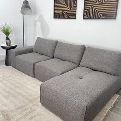 Sectional Rooms To Go Sofa Gray Fabric Laney Park Couch FREE DELIVERY