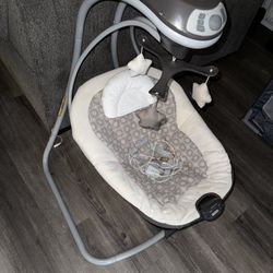 Graco Baby Swing 