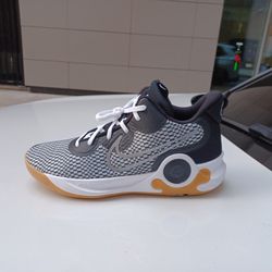 Brand New And Original Men's Nike Air Kevin Duran Sneakers Size 11