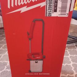 Milwaukee 2 Gallon Handheld Sprayer Kit 