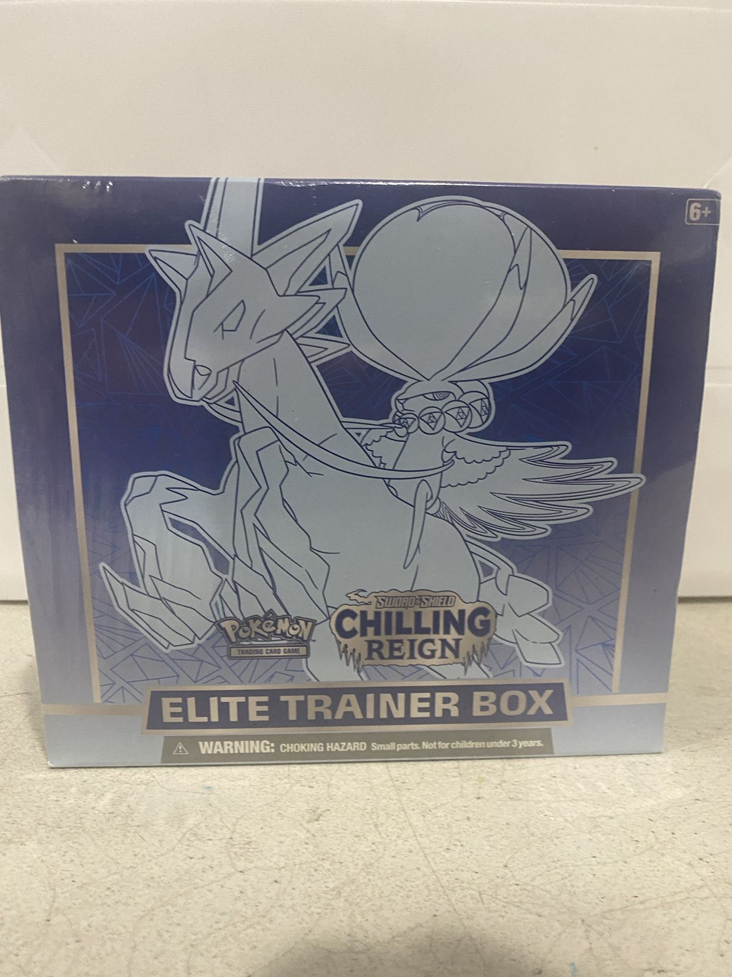 Pokemon Chilling Reign ETB