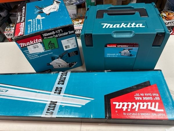 Makita SP6000J1 6-1/2" Plunge Circular Saw Kit, with Stackable Tool case and 55" Guide Rail, Blue
