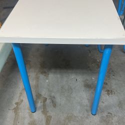 FREE TABLE