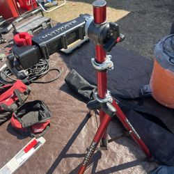 🎤 Ultimate Support Tripod Stand + Carry Bag