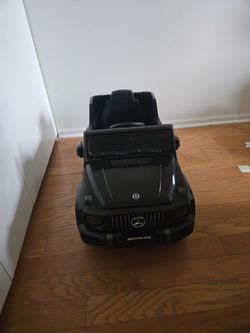 Mercedes-Benz AMG G-Wagon Kids Ride-On Car