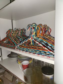 Both Pictures Utensils Plate Where Glassware Salad Bowls