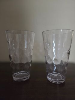 Set of 8 tall Plastic Glasses 14oz+, new giftable $10.00