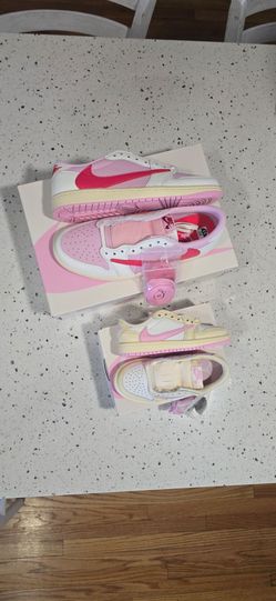 Selling Brand New Travis Scott X AJ1 Low Tropical pink size 9.5M & Shy pink size 11c