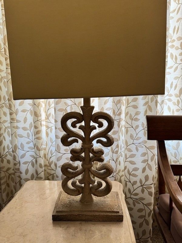 Set Of 2 Lamps 