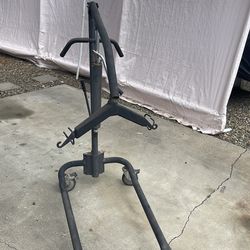 Cherry picker for small engines or motorcycles