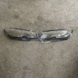 2019-2021 BMW 330i Headlight Lens Cover