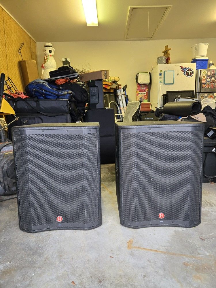 Harbinger VARI 2818S Powered Subwoofer