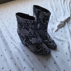  Merona Arie blue and metallic silver floral brocade booties. 